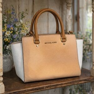 Michael Kors Selma Top Zip Satchel Purse, Tan & White Crossbody